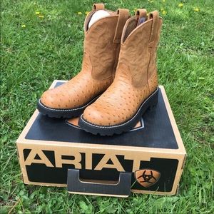 Ariat | Ostrich Fatbaby Cowgirl Boots